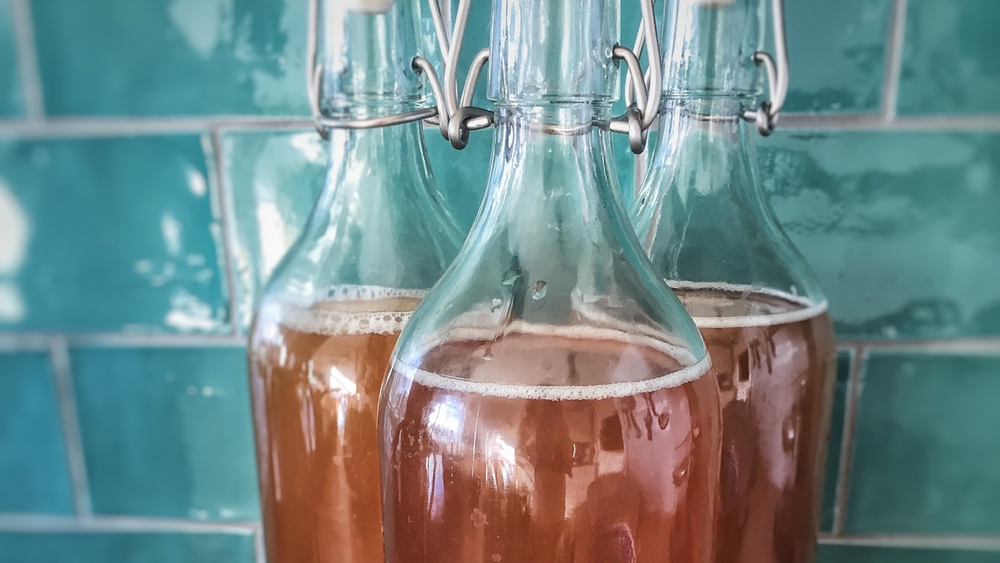 Do You Brew Kombucha? Here’s Why You’re Now An Authority On Health